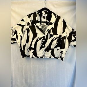 DKNY Pure Black & White Cropped Linen Blouse- Size M